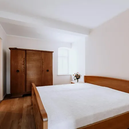 Perle Im Mecklenburger Parkland Walkendorf